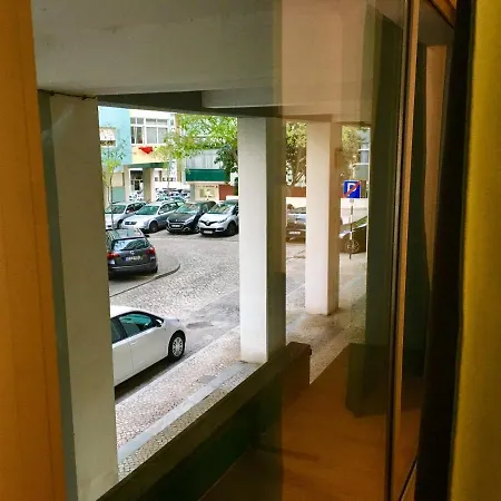 River House Lisbon Daire