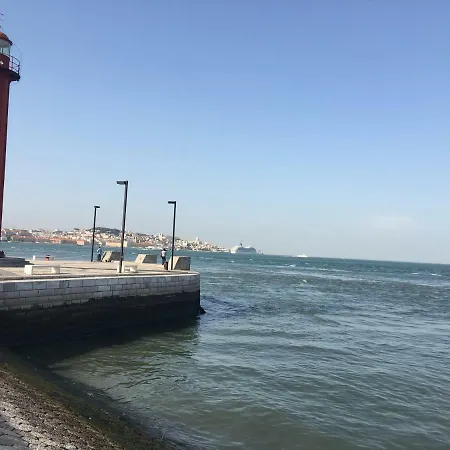 Apartment River House Lisbon *
